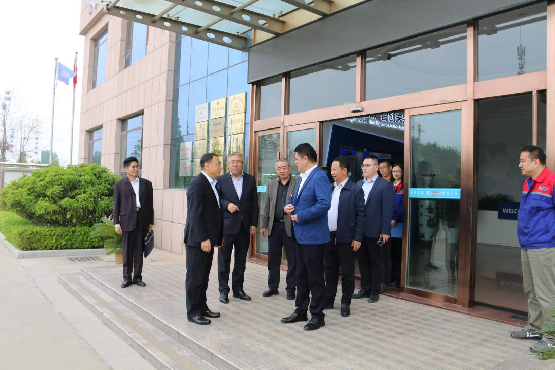 青岛市政协副主席、市工商联主席崔作一行莅临NG28股份调研考察